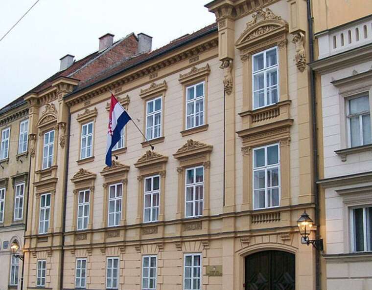 В Хорватии бывшего министра, ответственную за фонды ЕС, осудили за взяточничество