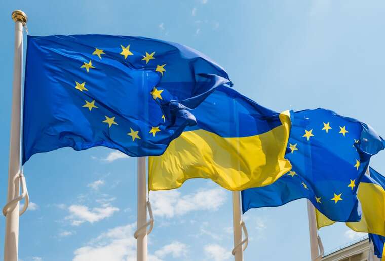 Совет ЕС поддержал продление временной защиты для украинцев до 2027 года