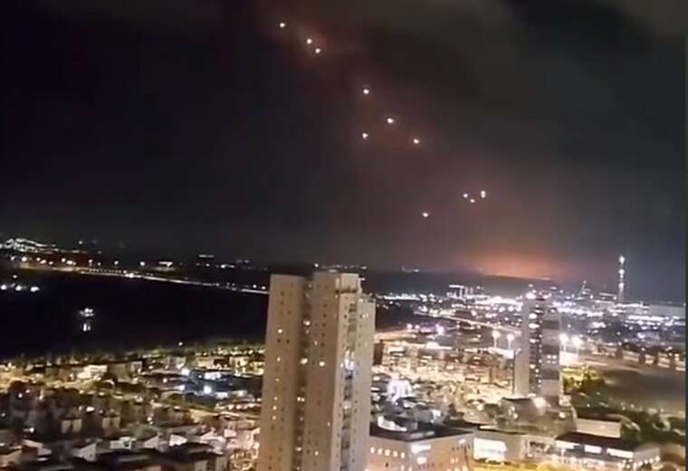 Іран запустив другу хвилю ракет по Ізраїлю: є постраждалі в Тель-Авіві