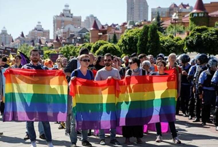 Марш захисників традицій і КиївПрайд не зустрілися в центрі Києва