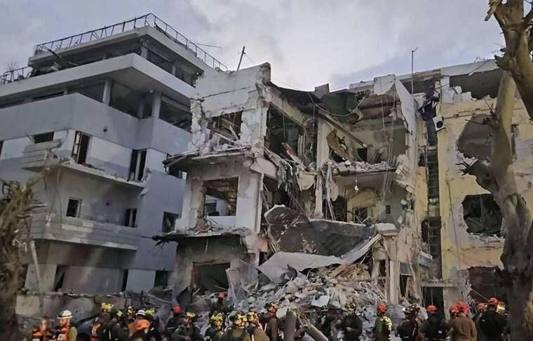 В Тель-Авиве из-за иранской атаки пострадало посольство США