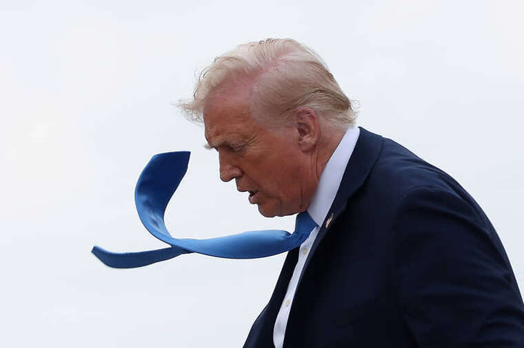 Трамп направил спецпредставителей на переговоры с Ираном