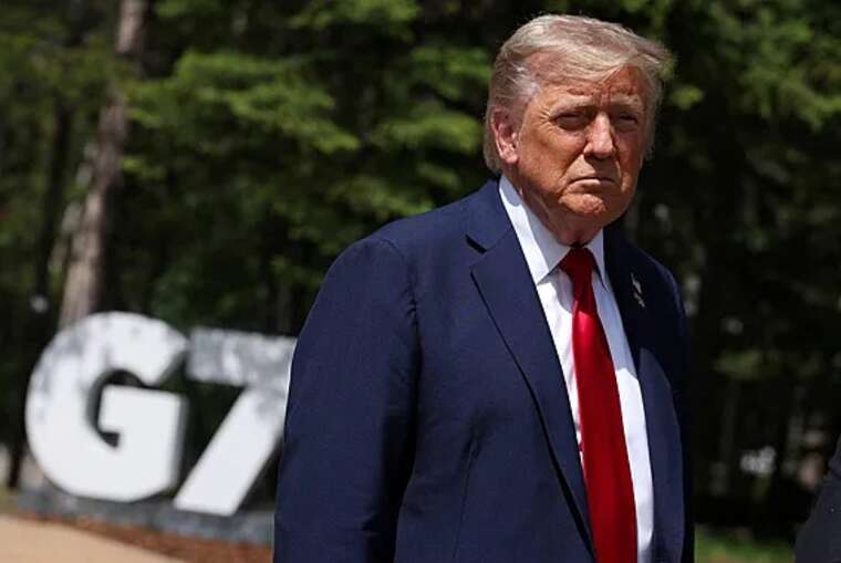 Трамп спростував твердження Макрона про причини дострокового покидання саміту G7