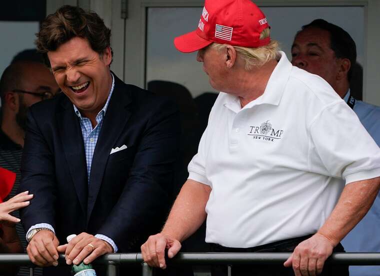 Трамп назвав Такера Карлсона «звихнутим» через критику загрози війни з Іраном