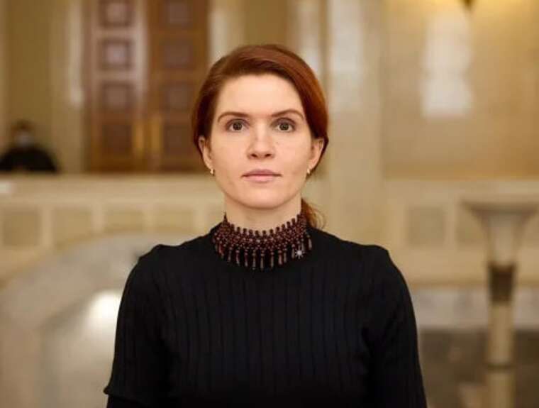 Bezuhla called for the mobilization of women to rear positions: "You cant win a war halfway"