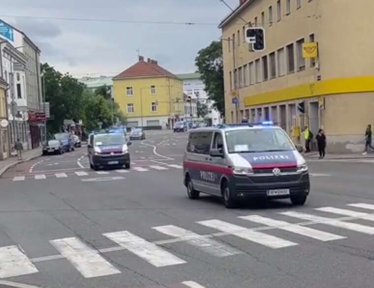 В Сети показали большой кортеж Зеленского во время визита в Австрию