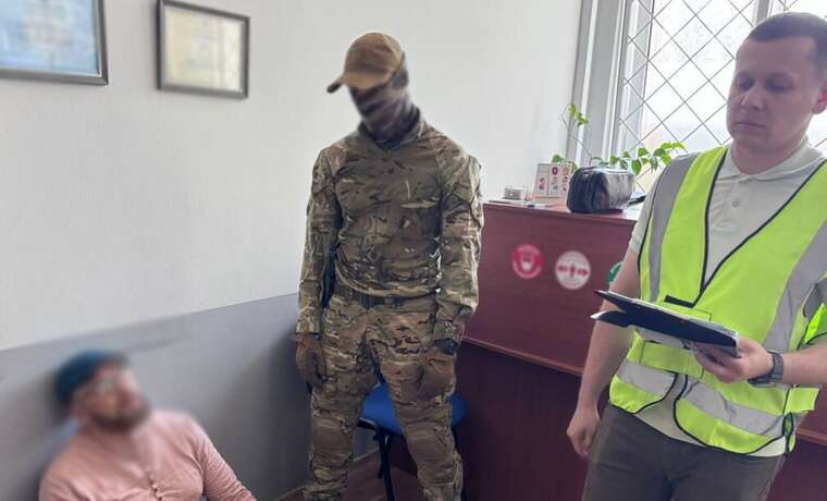 Аферисти намагались вкрасти понад 1500 ділянок землі в різних регіонах України