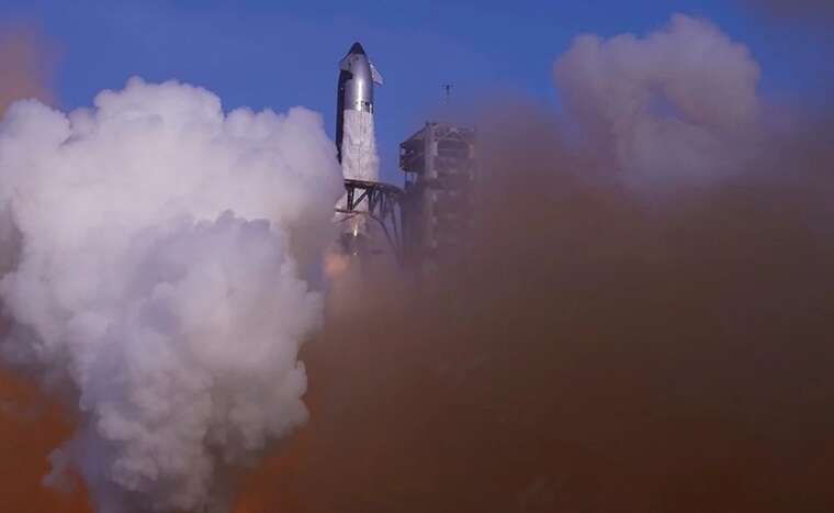 Корабель SpaceX вибухнув у прямому ефірі