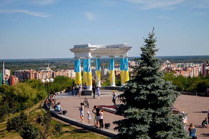 На Полтавщині заборонили проведення масових заходів до 24 червня