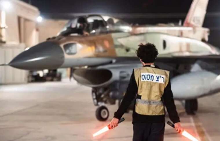 Ізраїль завдає ударів по ядерних об’єктах Ірану в Бушері, Ісфахані та Натанзі