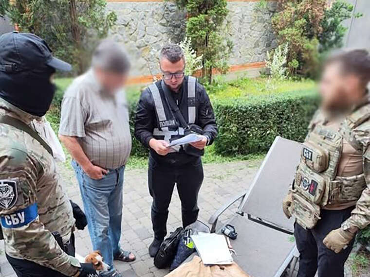 In Kyiv, a group of pensioners involved in the production of fake drivers licenses was uncovered