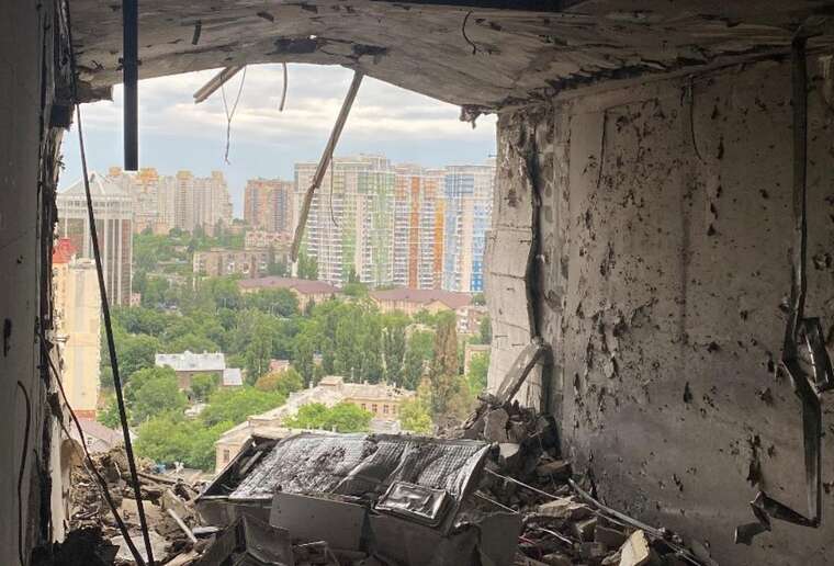 Внаслідок нічної атаки на Одесу загинув чоловік, 14 людей поранено