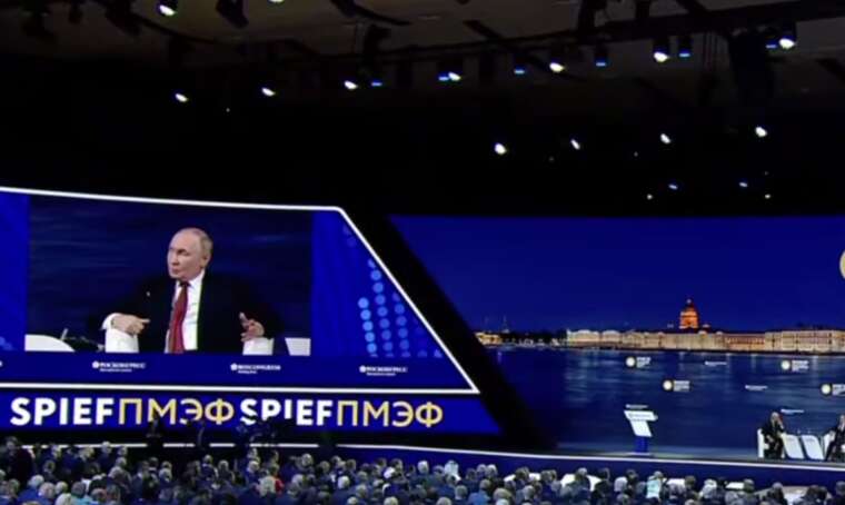 Путін закликав Україну оголосити нейтральний і позаблоковий статус