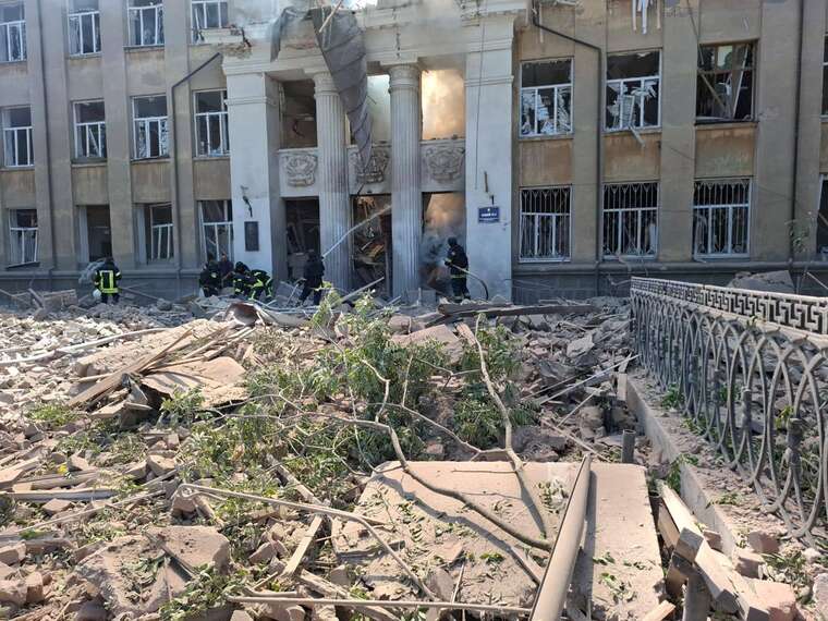 A missile strike on a lyceum in Bilhorod-Dnistrovskyi: video of the aftermath published