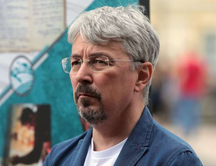 Суд зобов’язав НАБУ розслідувати можливі зловживання ексміністра Ткаченка та його заступника