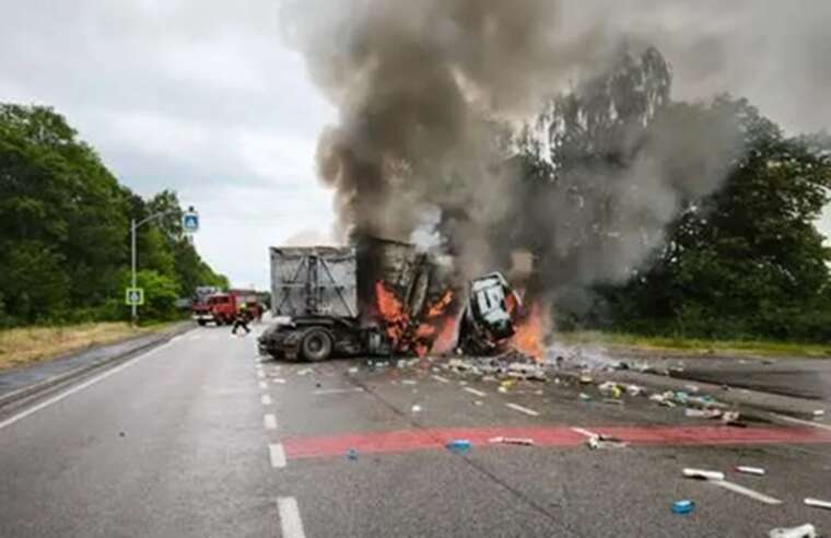 На Вінниччині сталася смертельна ДТП: зіткнулися вантажівки та мікроавтобус