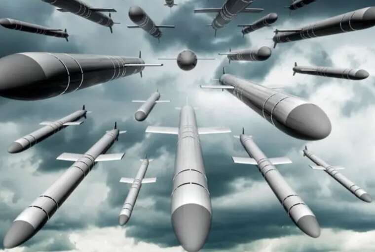 Росія накопичила близько 13 тисяч ракет і виробляє до 200 щомісяця — Financial Times