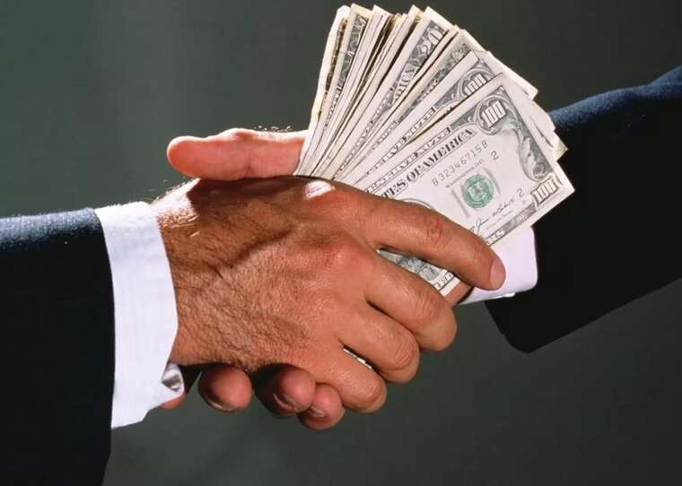 48.5% of Ukrainians consider corruption the main problem of the country