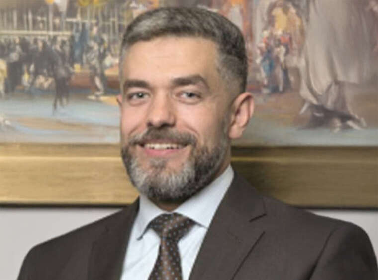 Who manages the cash flows of Sense Bank: what is known about Mykola Hladyshenko