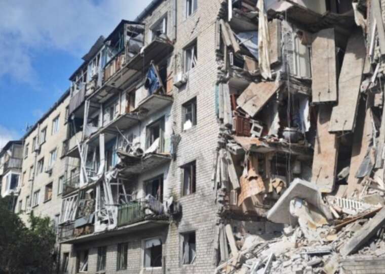 Військові РФ на Донеччині вбили мирного жителя, ще десятьох - поранили