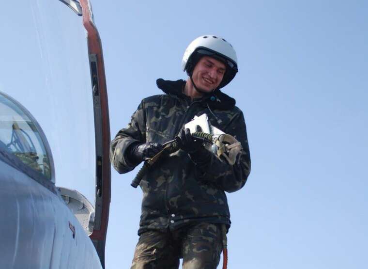 Published a photo of the deceased F-16 pilot Maksym Ustymenko