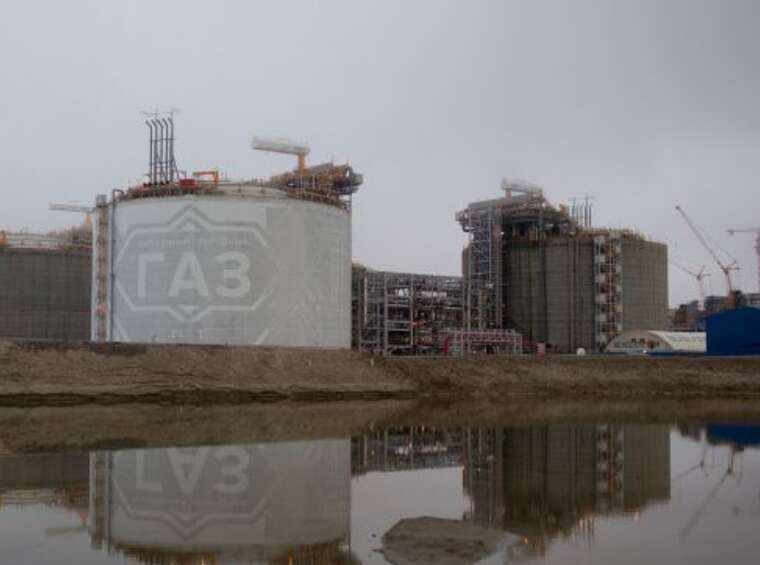Bloomberg: Росія намагається поновити експорт зрідженого газу, перерваний санкціями