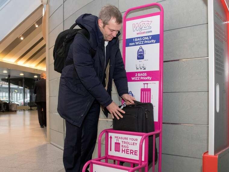 В ЕС хотят обязать авиакомпании перевозить ручную кладь бесплатно