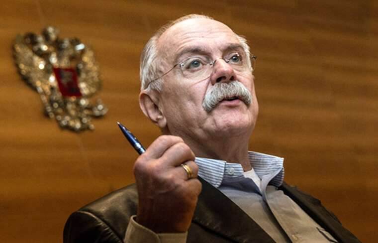 В Україні оголосили в розшук режисера Микиту Михалкова