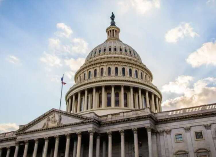 Сенат США схвалив податковий законопроєкт Трампа завдяки вирішальному голосу віцепрезидента Венса