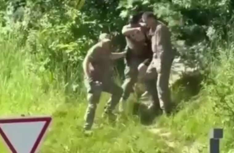 In Lviv, employees of the TRC detained a man who was hiding in the bushes