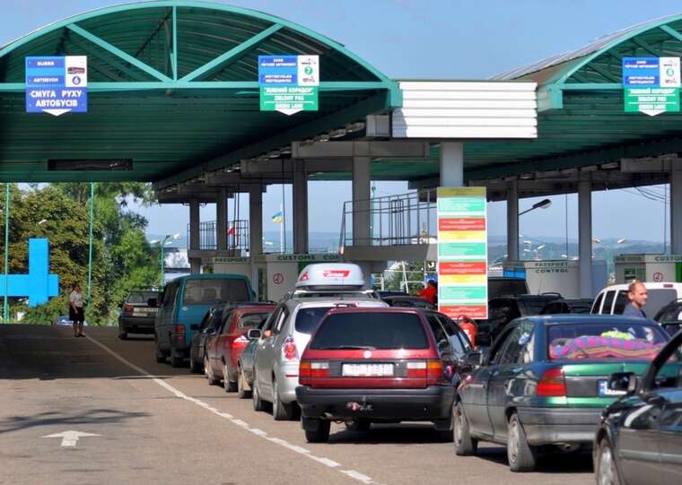 На пункті пропуску «Шегині – Медика» можливі затори через дорожні роботи — ДПСУ