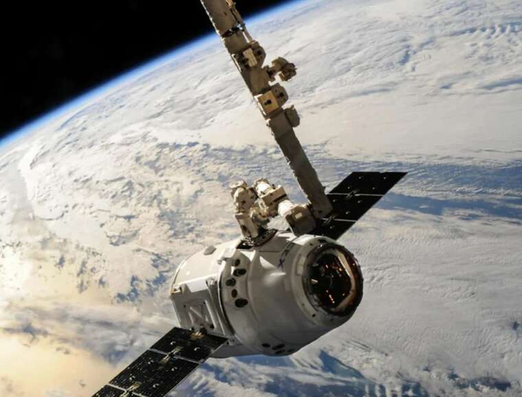 SpaceX  472  Starlink  :     