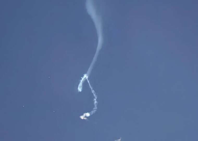 Над Одесою помітили невідомий білий слід у небі