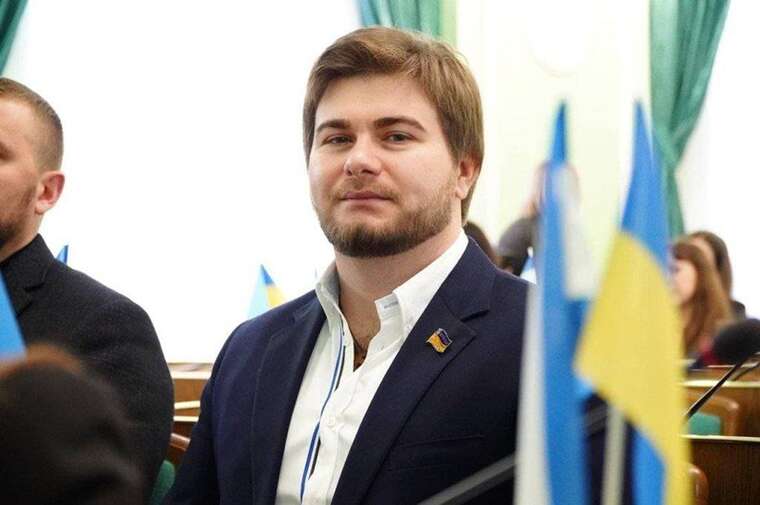 Заступника мера Сеника з Південного спіймали під час отримання хабаря в 10 тисяч гривень