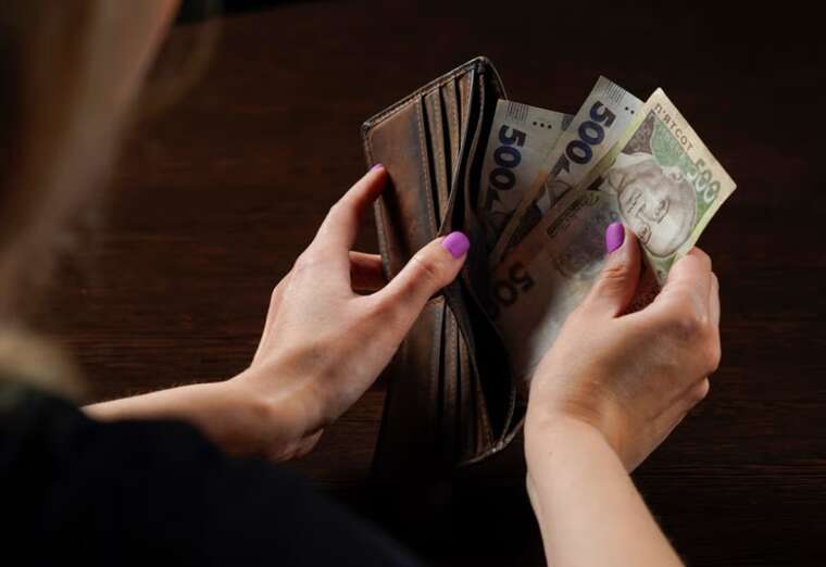 В Минсоцполитики заявили, что реальный прожиточный минимум вдвое выше установленного законом