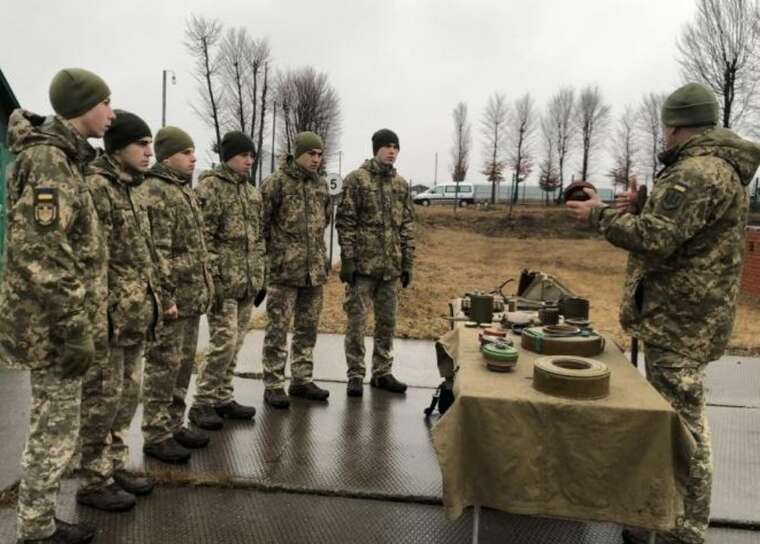 Базова військова підготовка для студентів — на полігонах із «комфортом хостела»