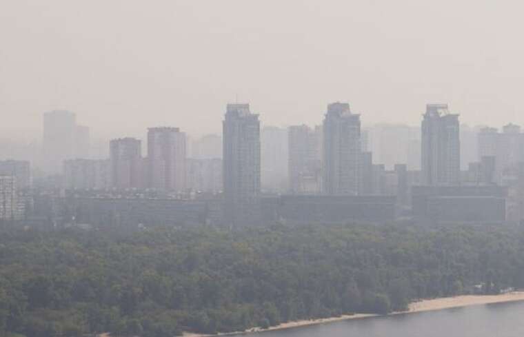 In the capital, an elevated level of air pollution is being recorded