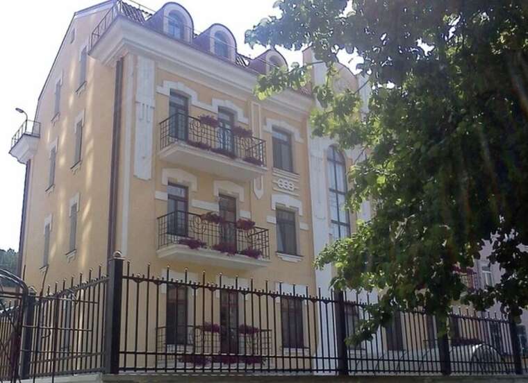 During the Russian attack on Kyiv, the Vatican embassy was damaged