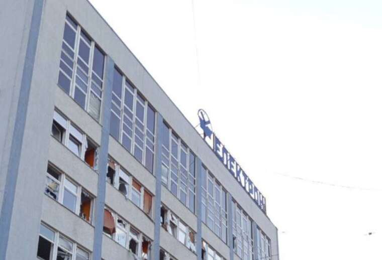 Во Львове разрушено здание корпорации «Электрон» в результате ракетного удара