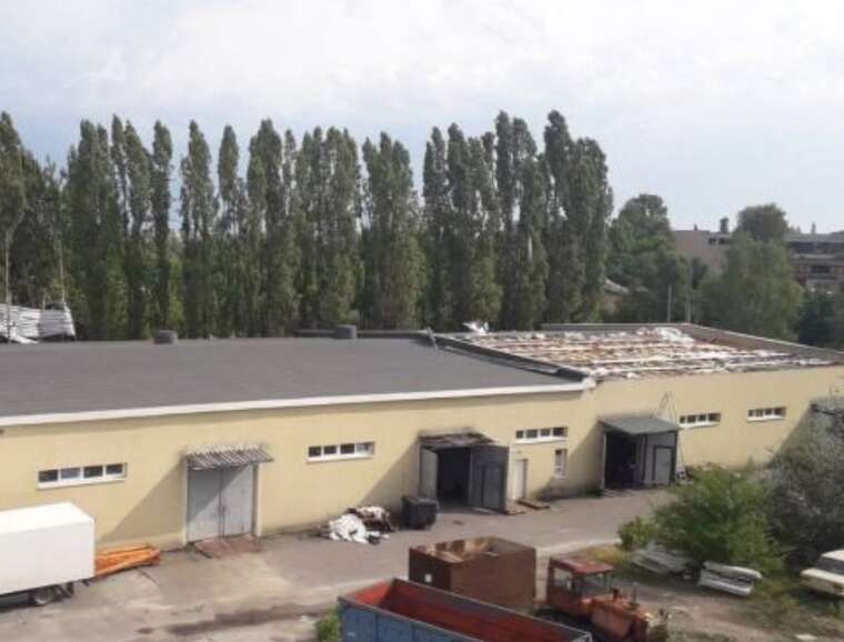 Ураган у Харкові зірвав дах складу видавництва Vivat: затоплено сотні книжок