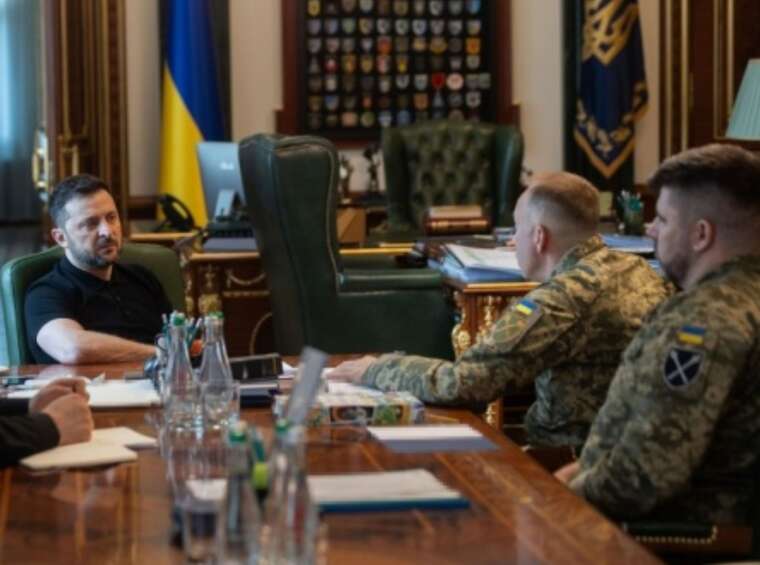 "Planning new long-range strikes": Zelenskyy held a meeting with the military