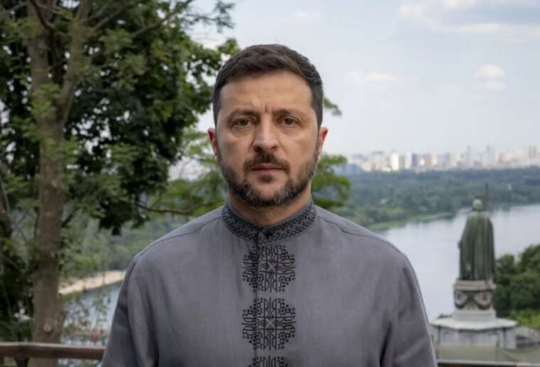 Зеленский поздравил граждан с Днем Государственности: "Это феномен украинского народа"