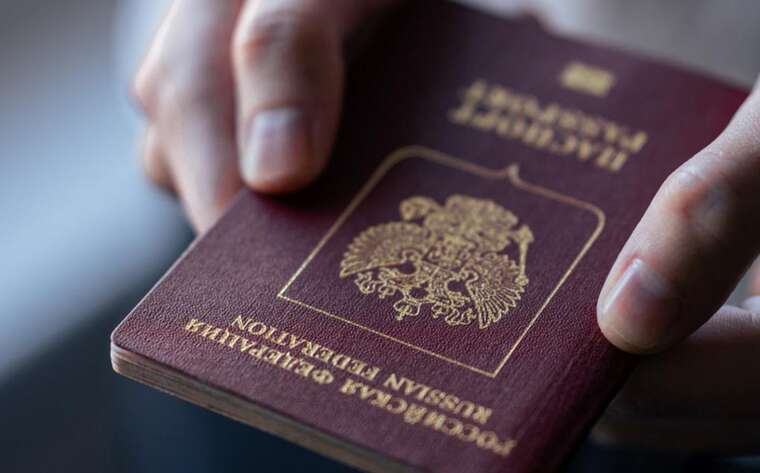 Латвія більше не визнає небіометричні паспорти громадян РФ для в’їзду в країну