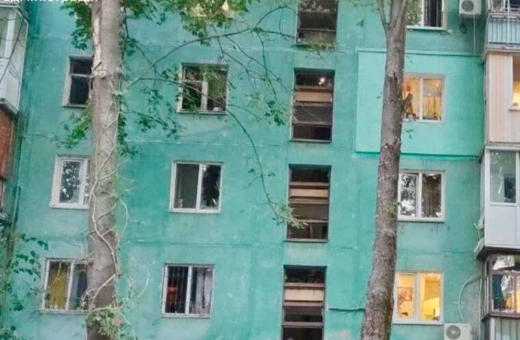 Russian drone attacked a residential building in Zaporizhzhya: windows shattered