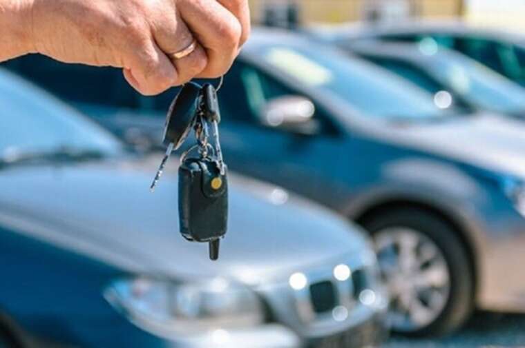 "Slightly damaged" for next to nothing: officials massively underestimate the value of cars in declarations — investigation