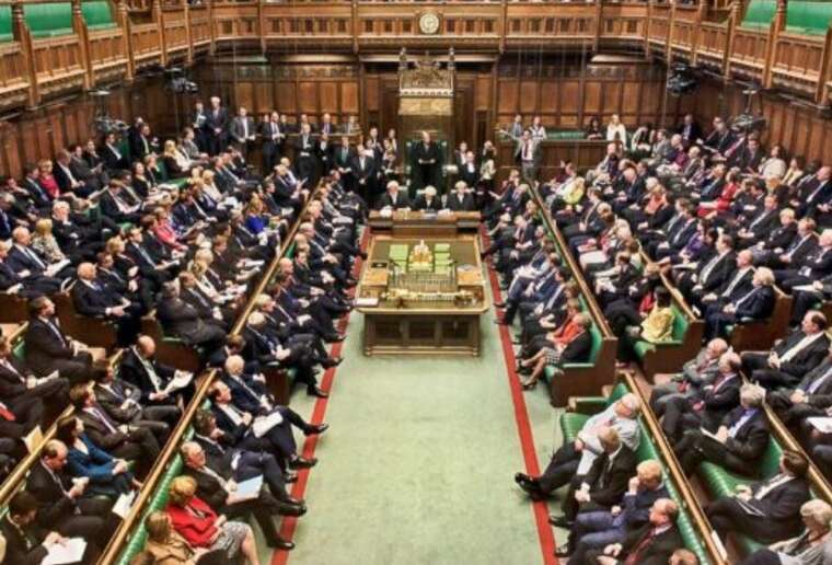 Британія продовжує програми захисту для українців на 18 місяців — Стармер