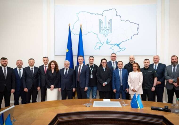 Новий уряд провів перше засідання: кожен міністр готує конкретний план дій