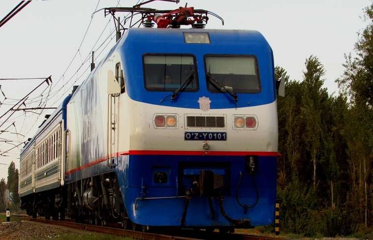 The occupiers struck an electric locomotive in the Dnipropetrovsk region, killing the driver