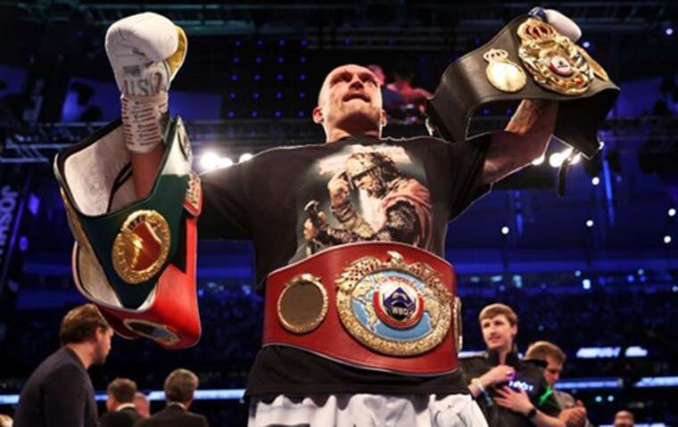 Oleksandr Usyk is once again the undisputed world heavyweight champion: won by knockout