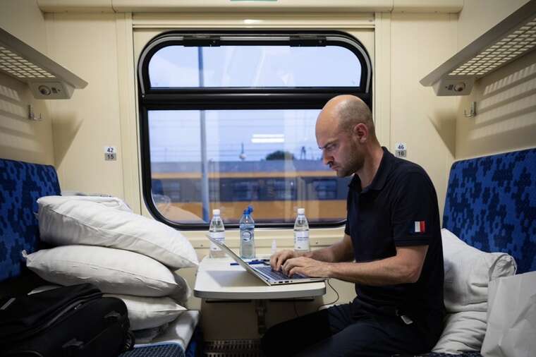 Глава МЗС Франції вирушив до Києва